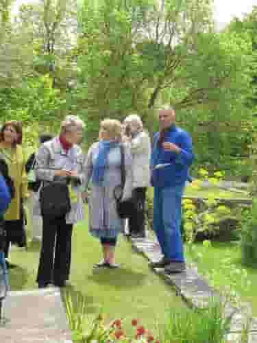 Fergus Garrett at Great Dixter with Huron