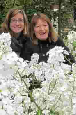 Katie and Valery in Sissinghurst's white garden